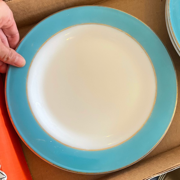 Antique MCM Pyrex dinner plates and luncheon plates w/ teal and gold bands - Picture 5 of 8